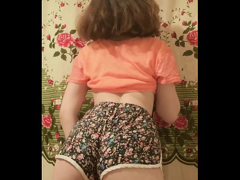 ❤️ Секси млада мадама сваля шортите си пред камерата. ☑ Порно в bg.oblogcki.ru